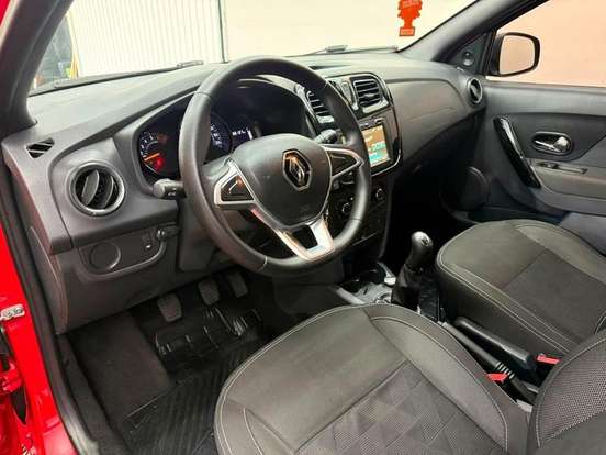 RENAULT-SANDERO-2019