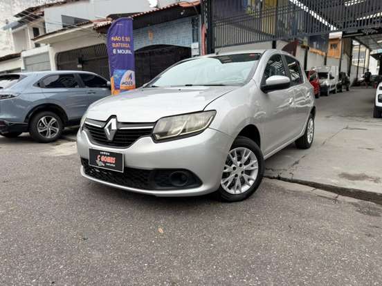 RENAULT-SANDERO-2018