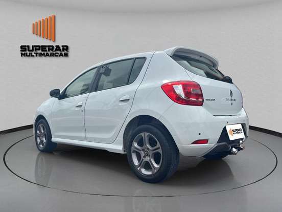 RENAULT-SANDERO-2019