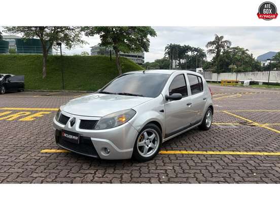 RENAULT-SANDERO-2009