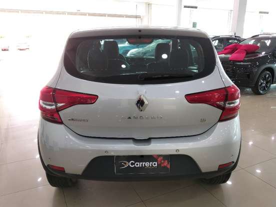 RENAULT-SANDERO-2019