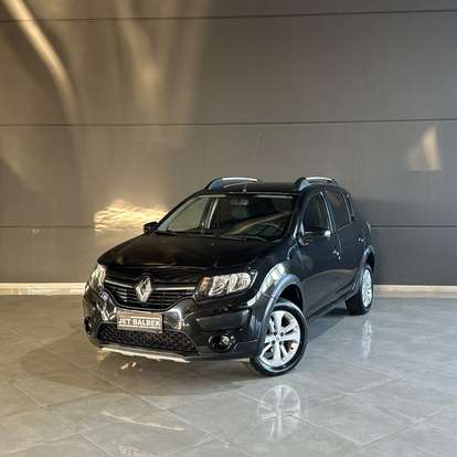 RENAULT-SANDERO-2018
