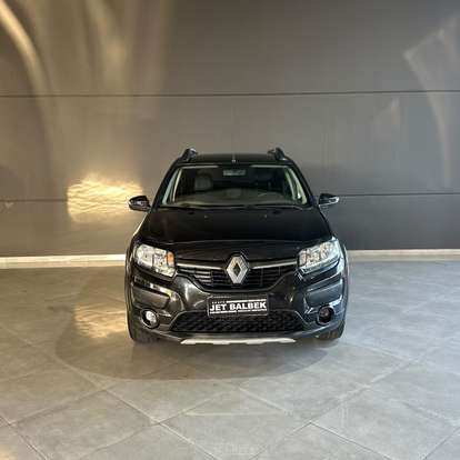 RENAULT-SANDERO-2018