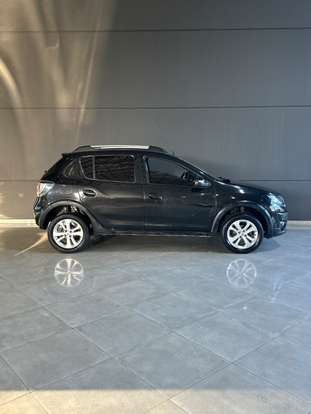RENAULT-SANDERO-2018