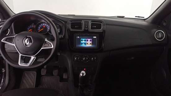 RENAULT-SANDERO-2021