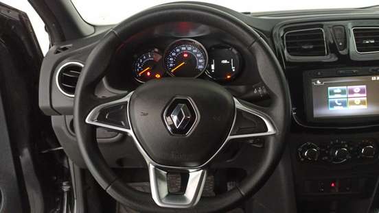 RENAULT-SANDERO-2021