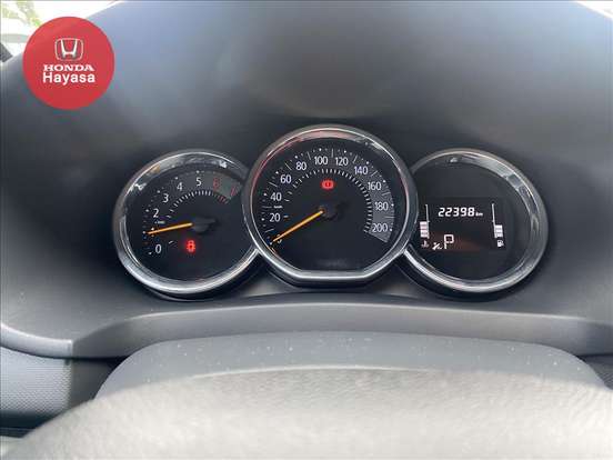 RENAULT-SANDERO-2021