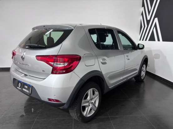 RENAULT-SANDERO-2019
