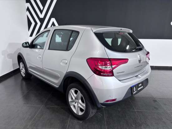 RENAULT-SANDERO-2019