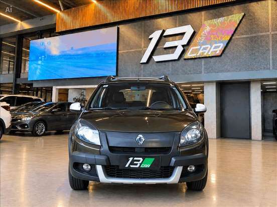 RENAULT-SANDERO-2012