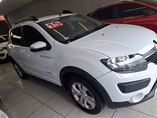 RENAULT-SANDERO-1.6 STEPWAY 8V FLEX 4P AUTOMATIZADO RENAULT-SANDERO-2015