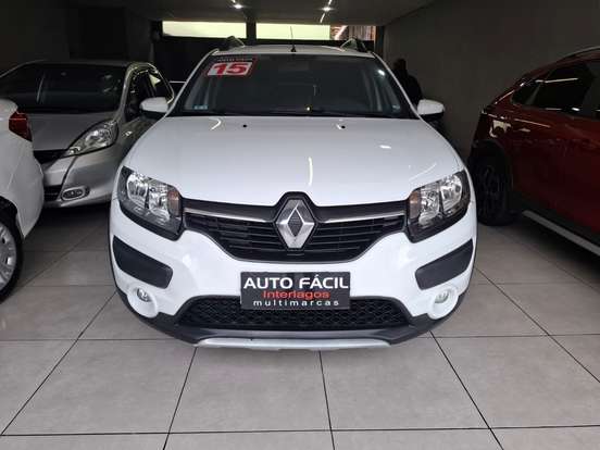 RENAULT-SANDERO-2015
