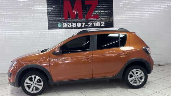 RENAULT-SANDERO-2014