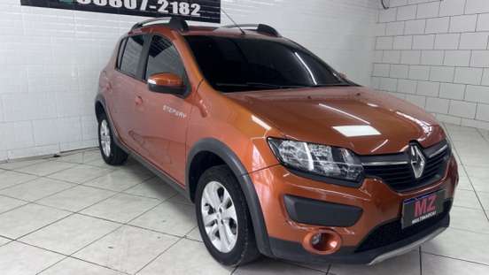 RENAULT-SANDERO-2014