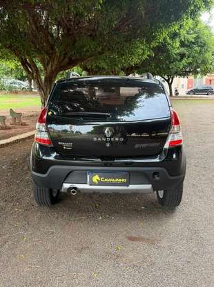 RENAULT-SANDERO-2014