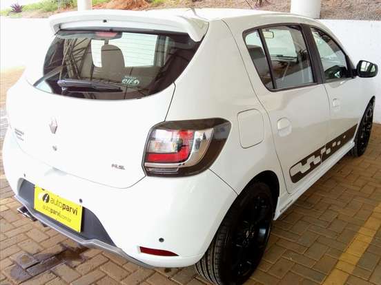 RENAULT-SANDERO-2.0 16V HI-FLEX RS MANUAL RENAULT-SANDERO-2015