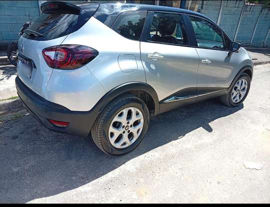 RENAULT-CAPTUR-2.0 16V HI-FLEX INTENSE AUTOMÁTICO RENAULT-CAPTUR-2018
