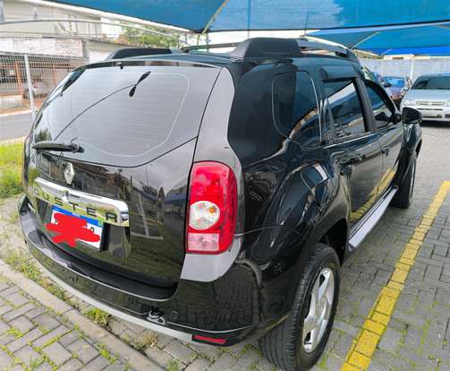 RENAULT-DUSTER-2014