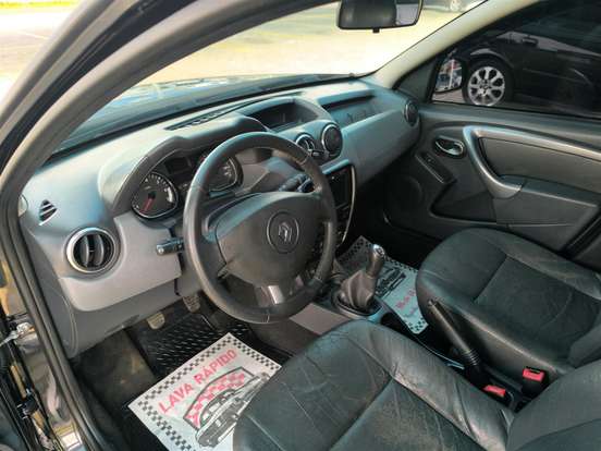 RENAULT-DUSTER-2014