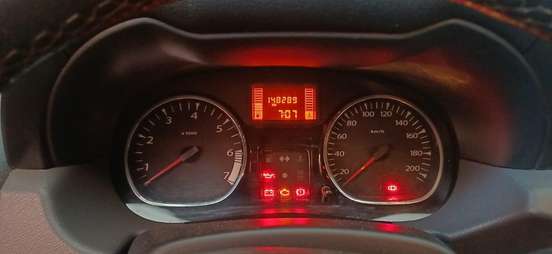 RENAULT-DUSTER-2013