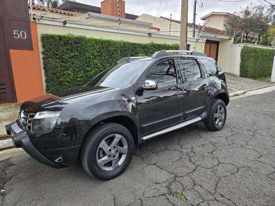 RENAULT-DUSTER-2012