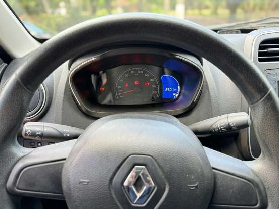 RENAULT-KWID-1.0 12V SCE FLEX ZEN MANUAL RENAULT-KWID-2018
