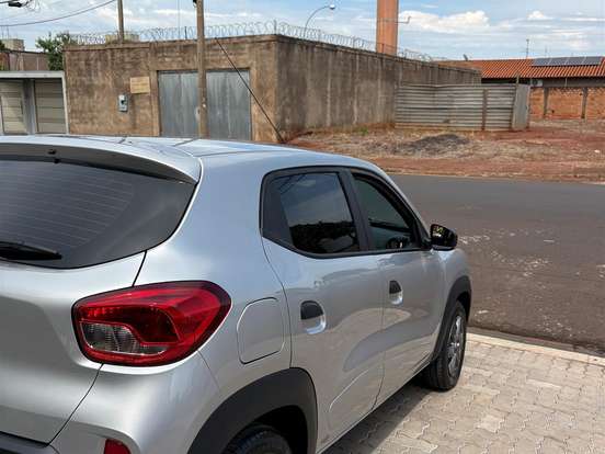 RENAULT-KWID-1.0 12V SCE FLEX ZEN MANUAL RENAULT-KWID-2024