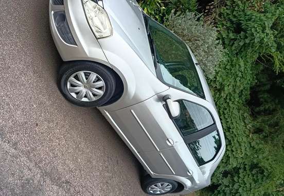 RENAULT-LOGAN-1.0 EXPRESSION 16V FLEX 4P MANUAL RENAULT-LOGAN-2012