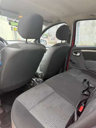 RENAULT-SANDERO-2011
