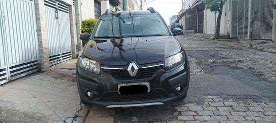 RENAULT-SANDERO-2015