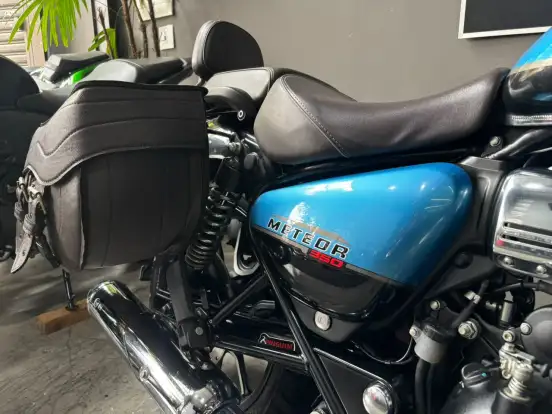 ROYAL ENFIELD-METEOR 350 SUPERNOVA-2022