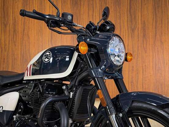 ROYAL ENFIELD-SHOTGUN 650 STENCIL WHITE ROYAL ENFIELD-SHOTGUN 650 STENCIL WHITE-2025