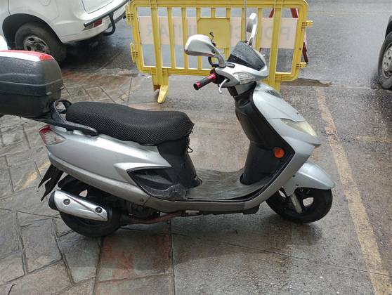 SUZUKI AN125 BURGMAN 