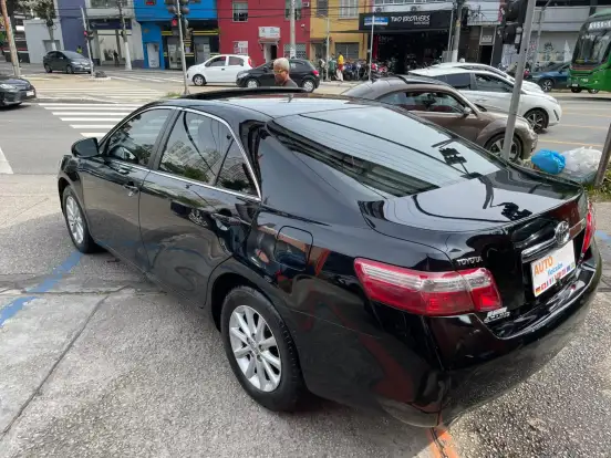 TOYOTA-CAMRY-2010