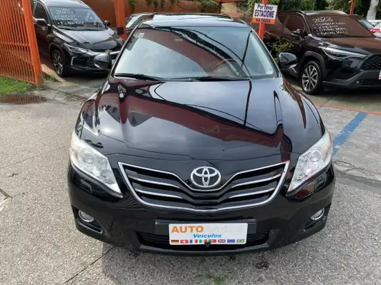 TOYOTA-CAMRY-2010