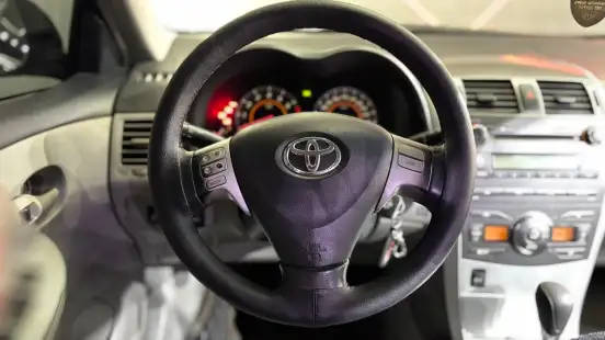 TOYOTA-COROLLA-2012
