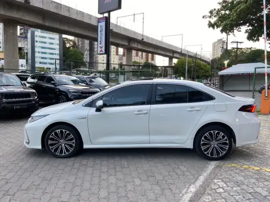 TOYOTA-COROLLA-2023
