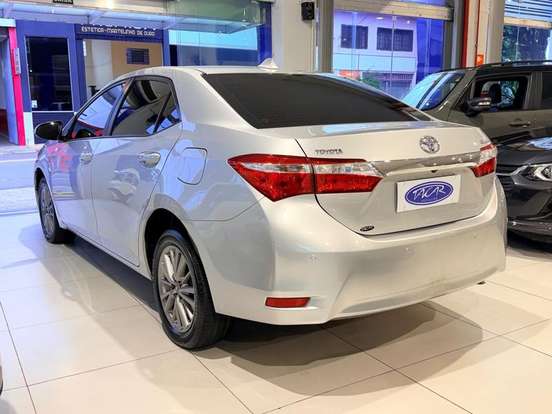 TOYOTA-COROLLA-2015