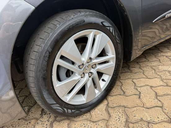 TOYOTA-COROLLA-2016