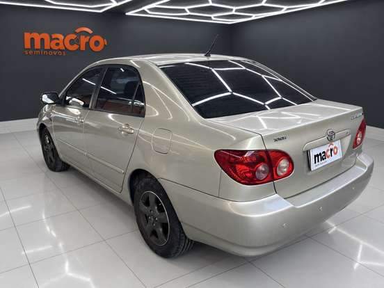 TOYOTA-COROLLA-2005