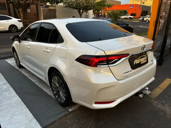 TOYOTA-COROLLA-2023