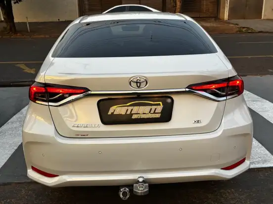 TOYOTA-COROLLA-2023