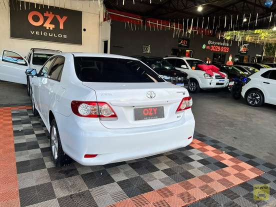 TOYOTA-COROLLA-2.0 ALTIS 16V FLEX 4P AUTOMÁTICO TOYOTA-COROLLA-2013