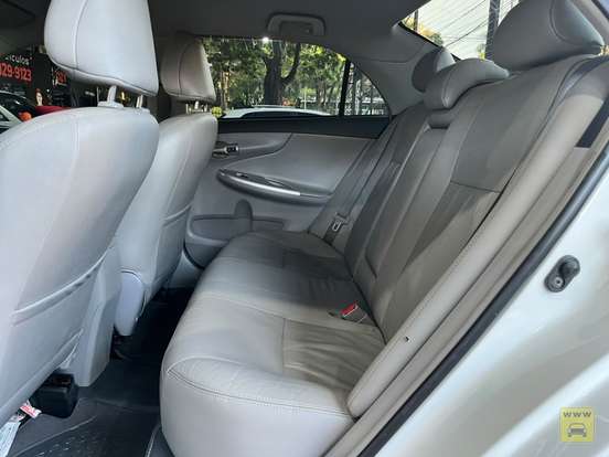 TOYOTA-COROLLA-2013