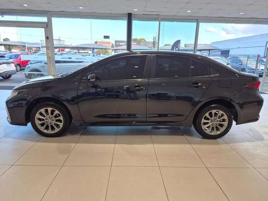 TOYOTA-COROLLA-2024
