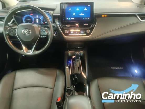 TOYOTA-COROLLA-2024