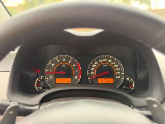 TOYOTA-COROLLA-2012