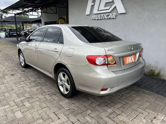 TOYOTA-COROLLA-2013