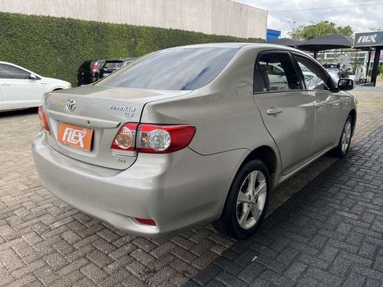 TOYOTA-COROLLA-2013