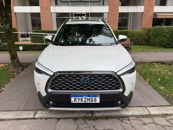 TOYOTA-COROLLA CROSS-2023